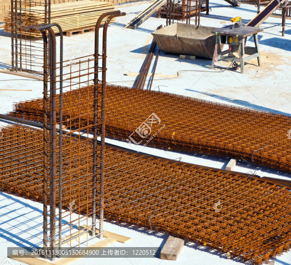 在一個新房子的建筑工地的材料