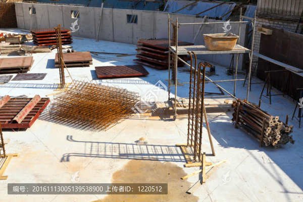 在一個(gè)新房子的建筑工地的材料