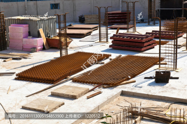 在一個新房子的建筑工地的材料