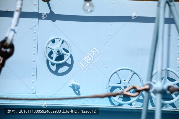 生銹的工業(yè)龍頭輪