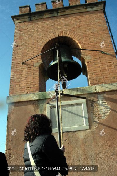 在Torre,de,la,Vela游客