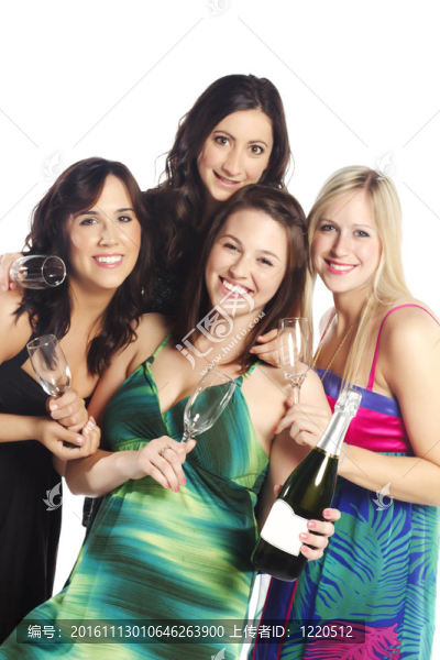 漂亮優(yōu)雅的女孩戴著眼鏡和香檳酒瓶