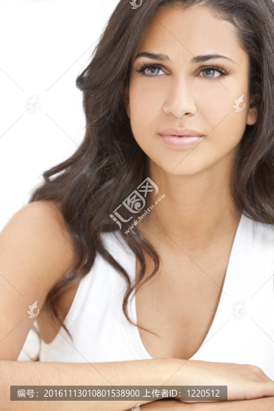 美麗女孩體貼Young,Hispanic,Woman