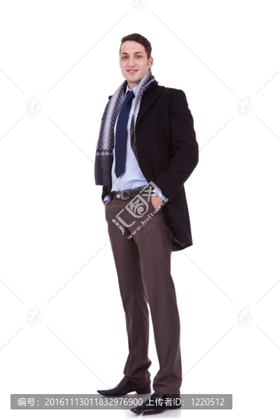 穿著冬季服裝的商人