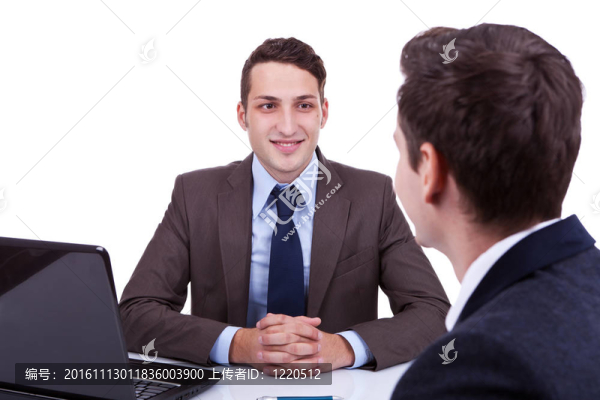 商務(wù)人聽他的員工