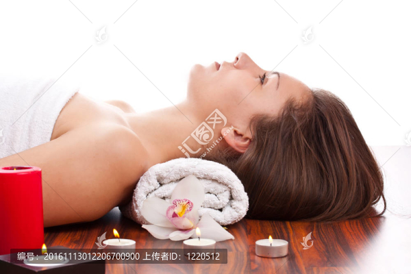 女人在SPA