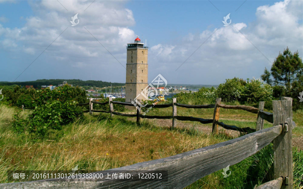 島上的燈塔