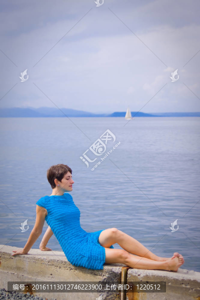 海邊的女人