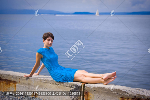 海邊的女人
