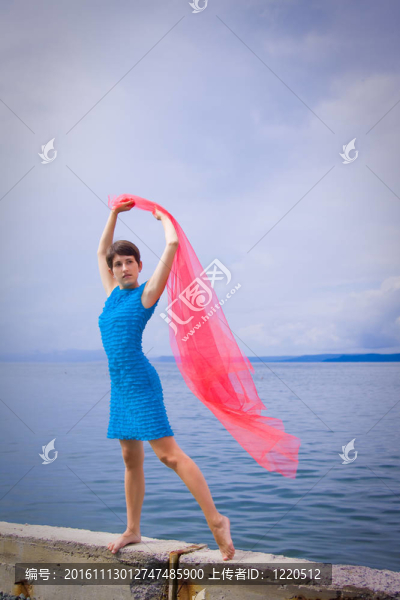 海邊的女人