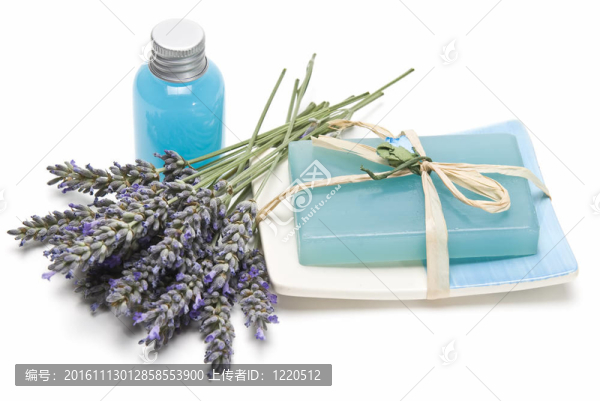 薰衣草凝膠和沐浴皂。