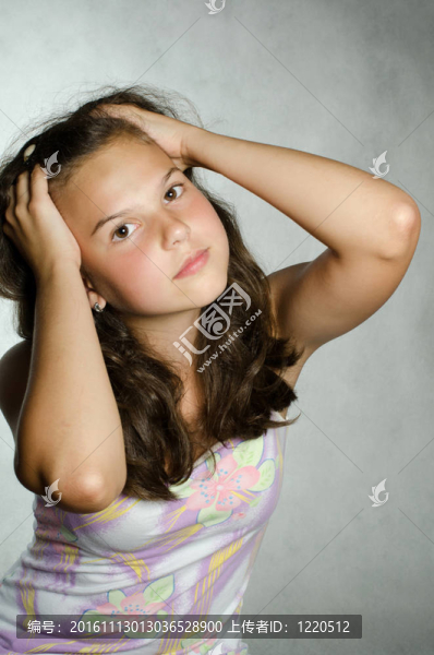 年輕漂亮女孩的肖像