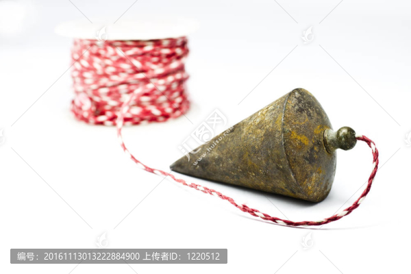 鉛錘與白色背景