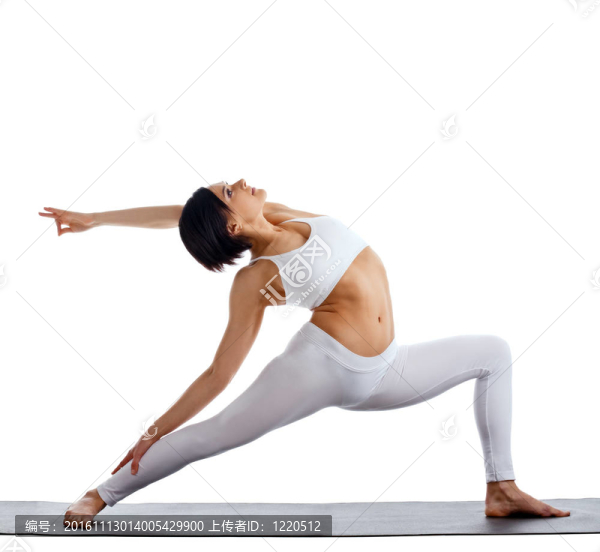 在做瑜伽體位法分離白戰(zhàn)士的女人