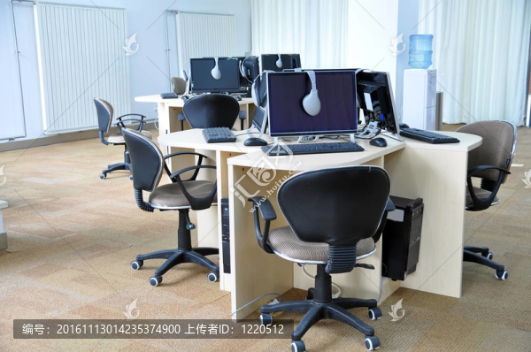 電腦室