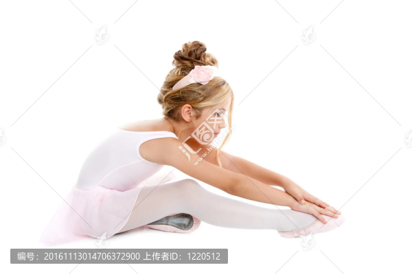 芭蕾芭蕾舞者伸展坐在孩子們的小