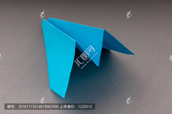 背景紙飛機(jī)
