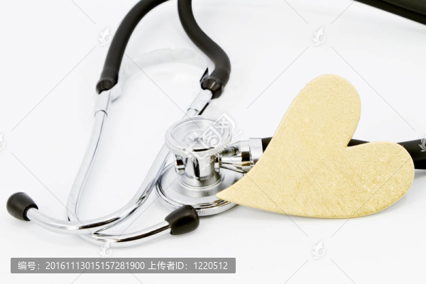 聽診器和金子般的心