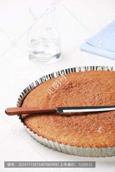 新鮮出爐的蛋糕