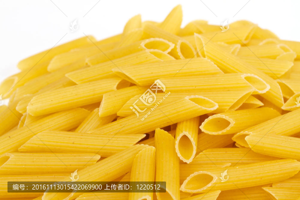 白色背景意大利意大利面食的特寫