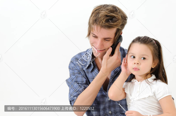 女孩聽男人