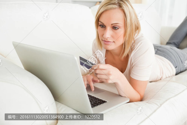 女人在線預(yù)訂假期