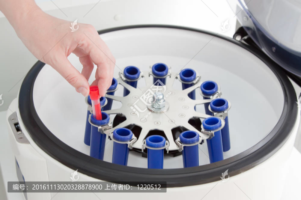 醫(yī)用血液離心機(jī)