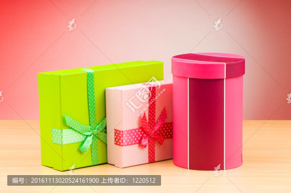 對(duì)梯度背景禮品