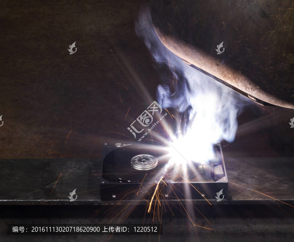 硬盤驅(qū)動(dòng)器上的焊接