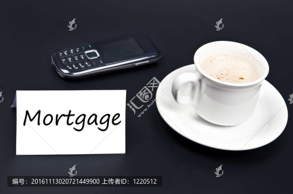 咖啡桌上的抵押信息