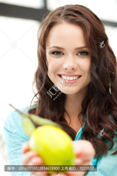 可愛(ài)的女人與檸檬