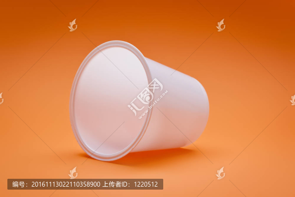 塑料杯