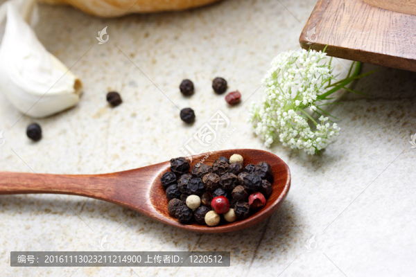 彩虹胡椒