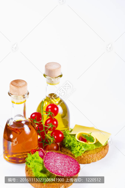 光廚房-,Pfefersalami和奶酪片
