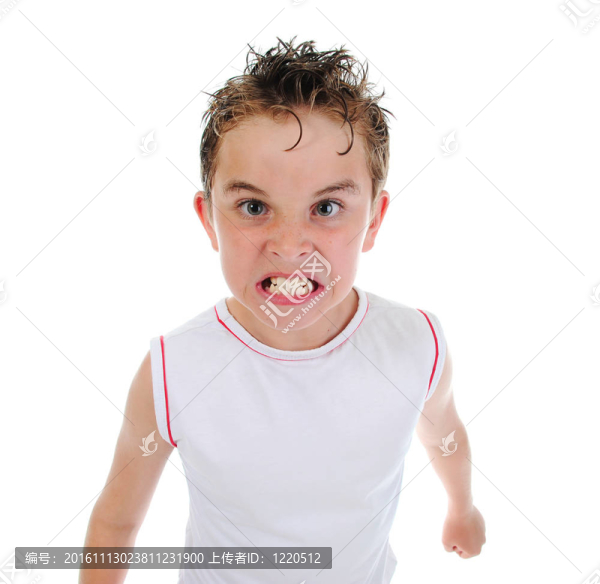 憤怒的小男孩