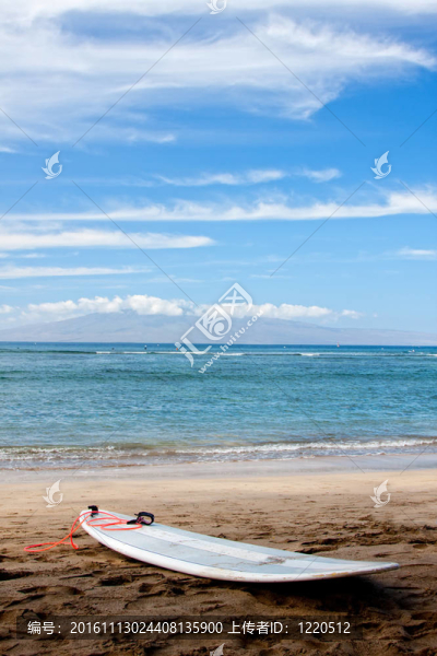 海灘上的沖浪板