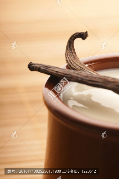甜香草布丁甜點