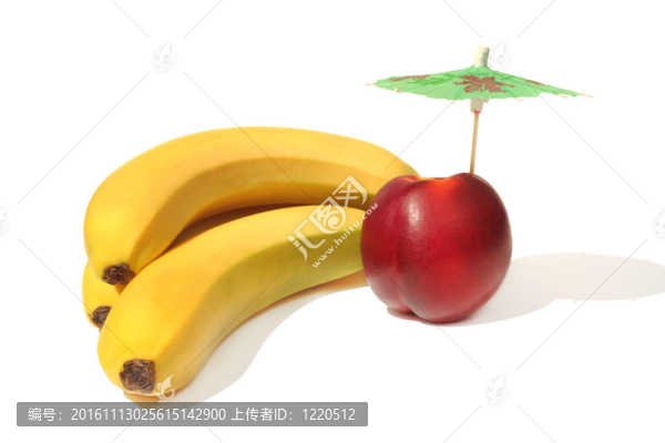 在白色背景上特寫(xiě)的熱帶水果