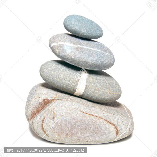 白色的石頭金字塔。