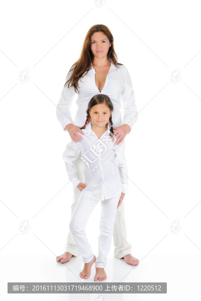 懷孕的女人和她的女兒