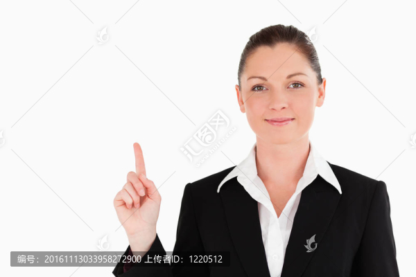 漂亮的女人指著一個(gè)復(fù)制的空間