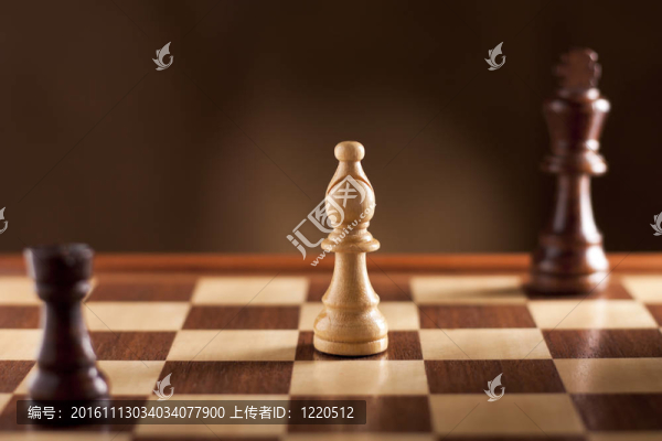國(guó)際象棋；由主教叉