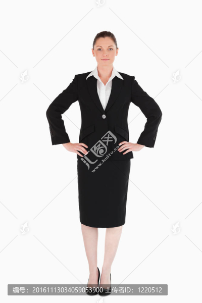 好看的女性在西裝擺