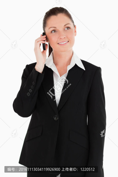 穿西裝打電話的漂亮女人