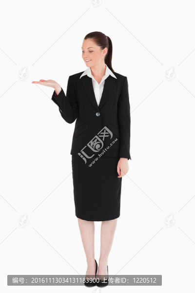 漂亮的女人穿著一個復(fù)制空間