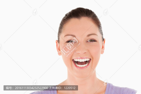 一個好看的女人擺姿勢的肖像