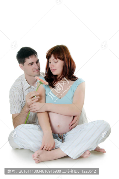 白孕夫婦幸福美滿