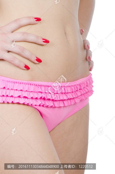 穿短褲的運動女孩