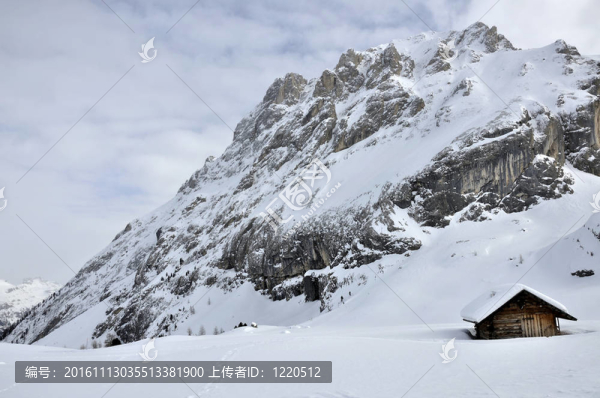 小屋在冬天collac峰