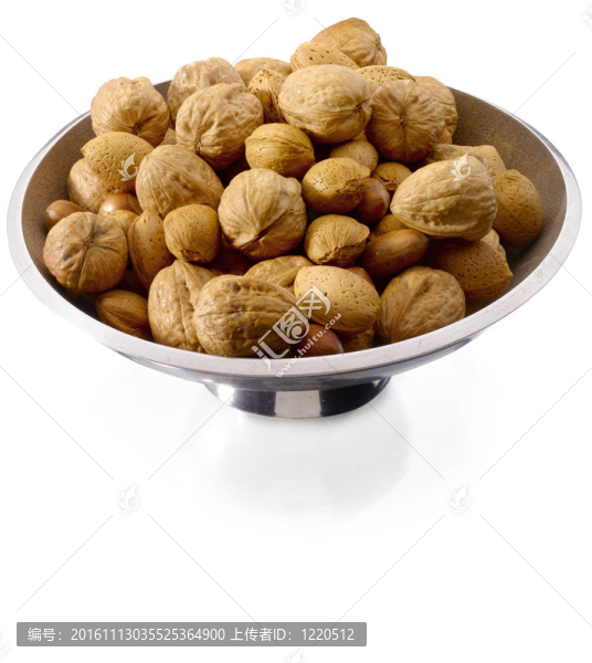 碗中的堅果混合物